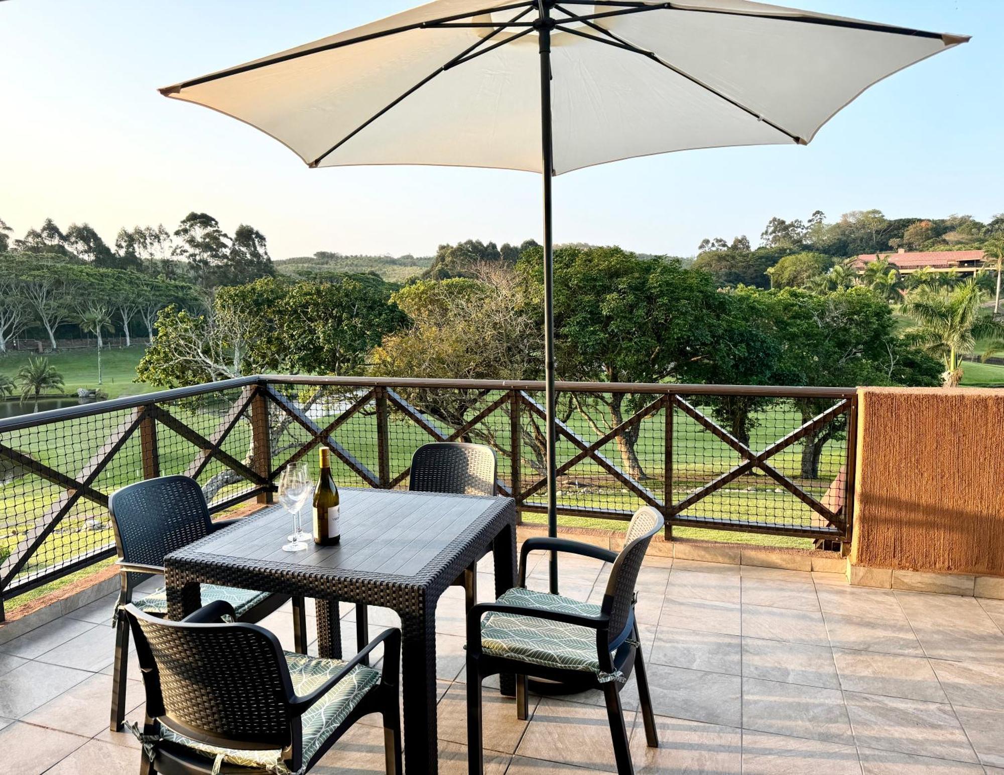 Scenic Getaway In San Lameer Estate Apartment